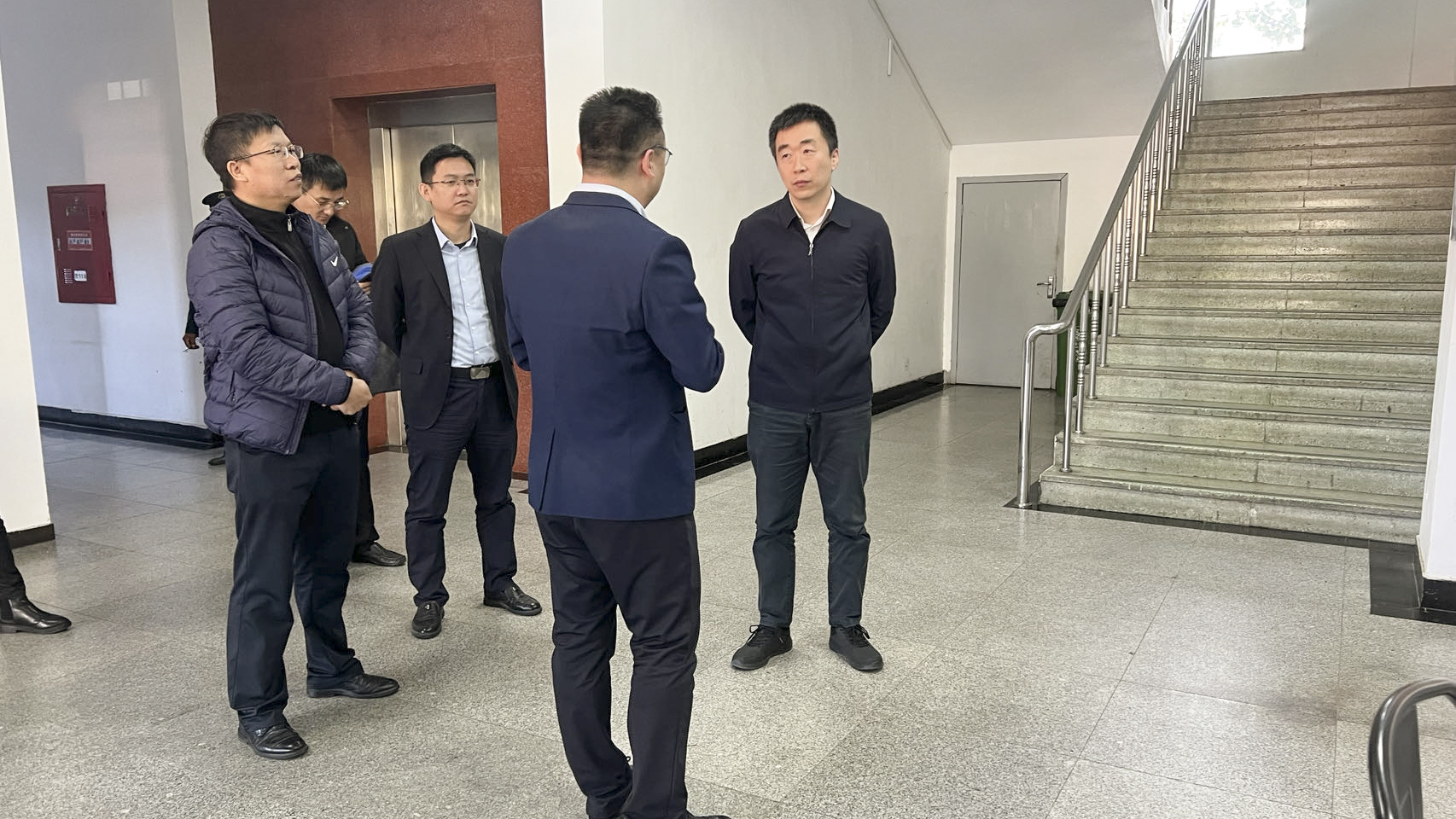 河西區副區長(cháng)曹晟一行深入天數集團所屬天津CA調研指導工作