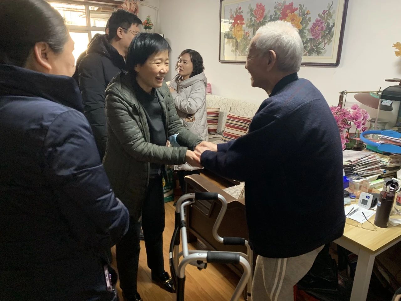 張蕾走訪(fǎng)慰問(wèn)津投城開(kāi)困難黨員